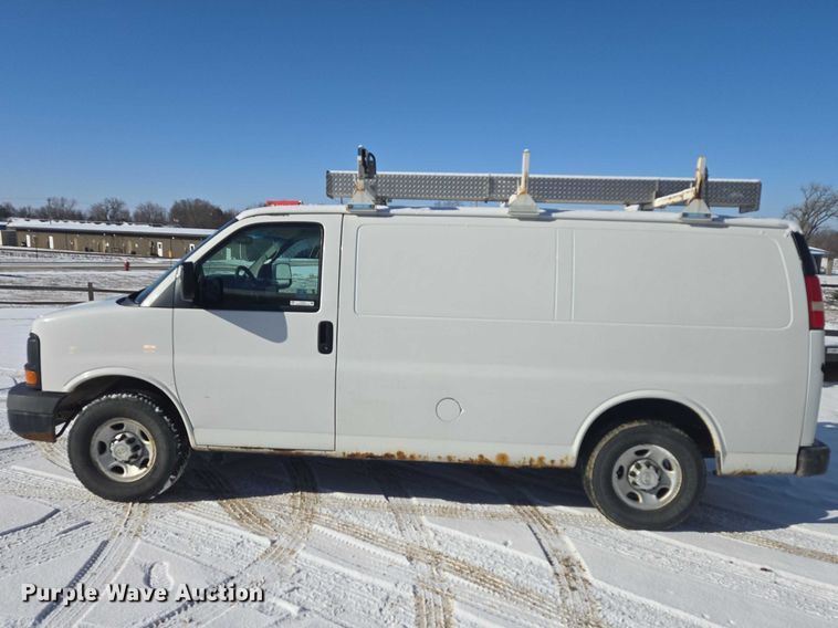 image for item EV5591 2010 Chevrolet Express 2500 van