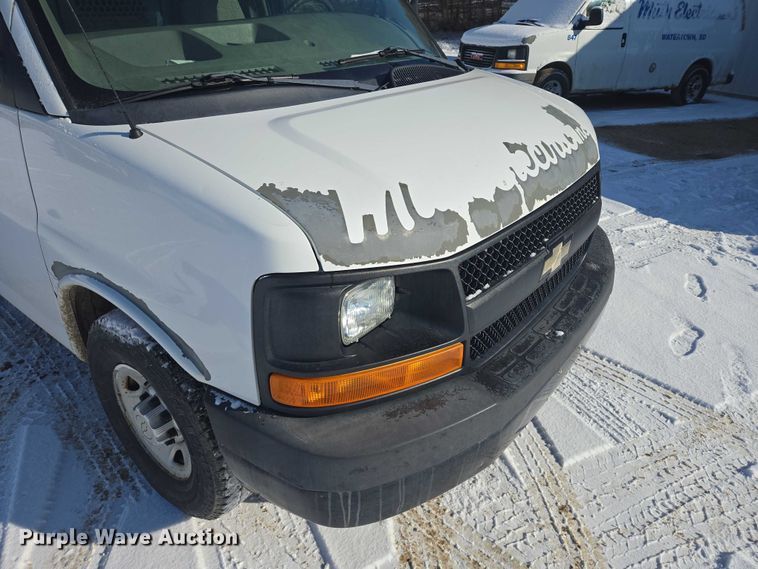 image for item EV5591 2010 Chevrolet Express 2500 van