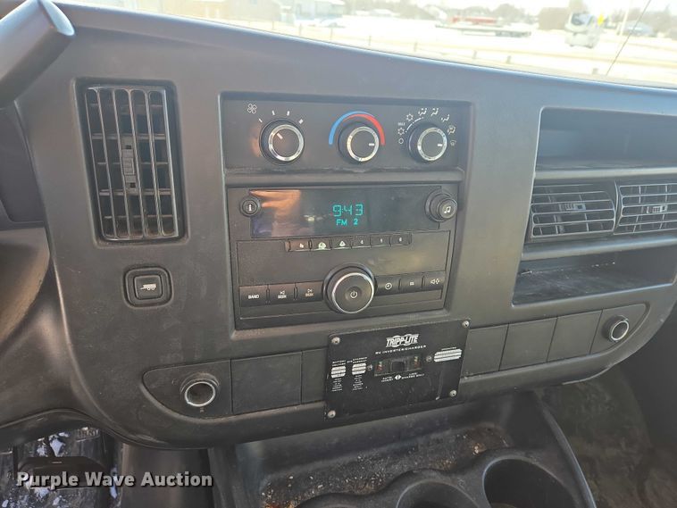 image for item EV5591 2010 Chevrolet Express 2500 van