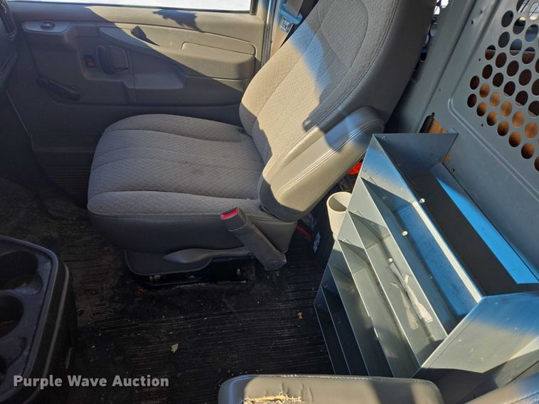 image for item EV5591 2010 Chevrolet Express 2500 van