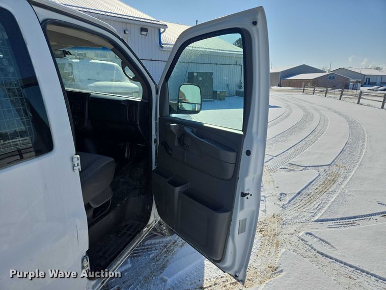 image for item EV5591 2010 Chevrolet Express 2500 van