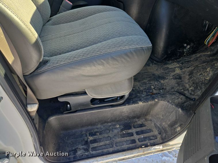 image for item EV5591 2010 Chevrolet Express 2500 van