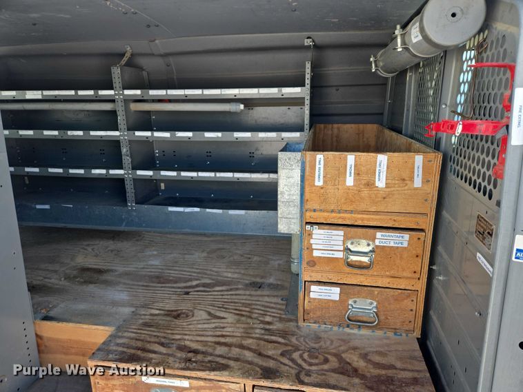 image for item EV5591 2010 Chevrolet Express 2500 van