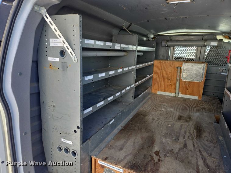 image for item EV5591 2010 Chevrolet Express 2500 van