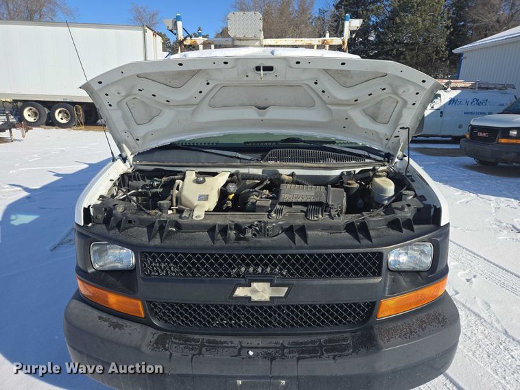 image for item EV5591 2010 Chevrolet Express 2500 van