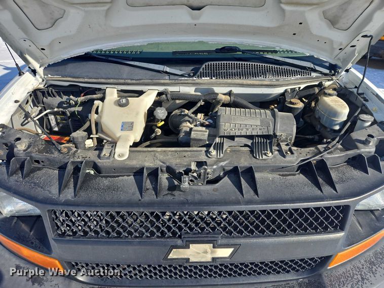 image for item EV5591 2010 Chevrolet Express 2500 van