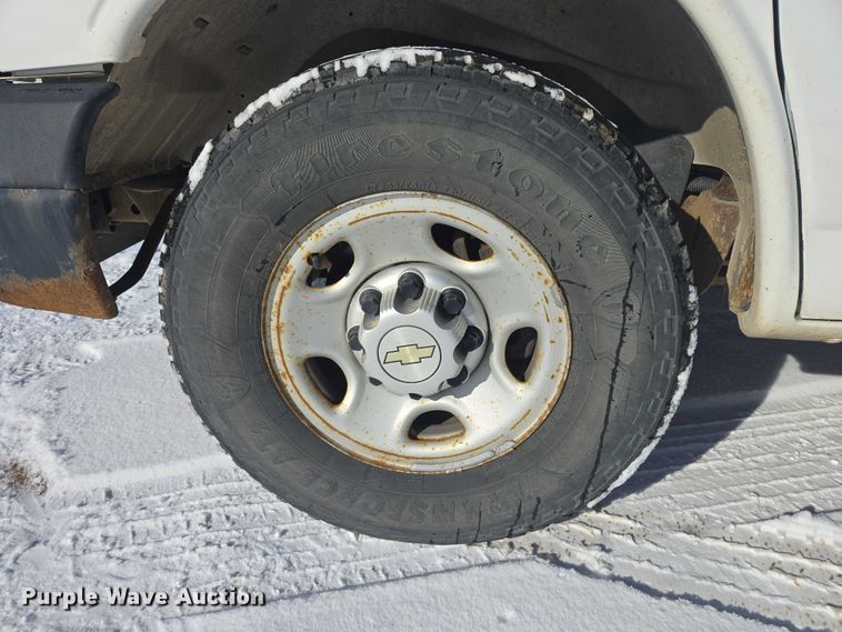 image for item EV5591 2010 Chevrolet Express 2500 van