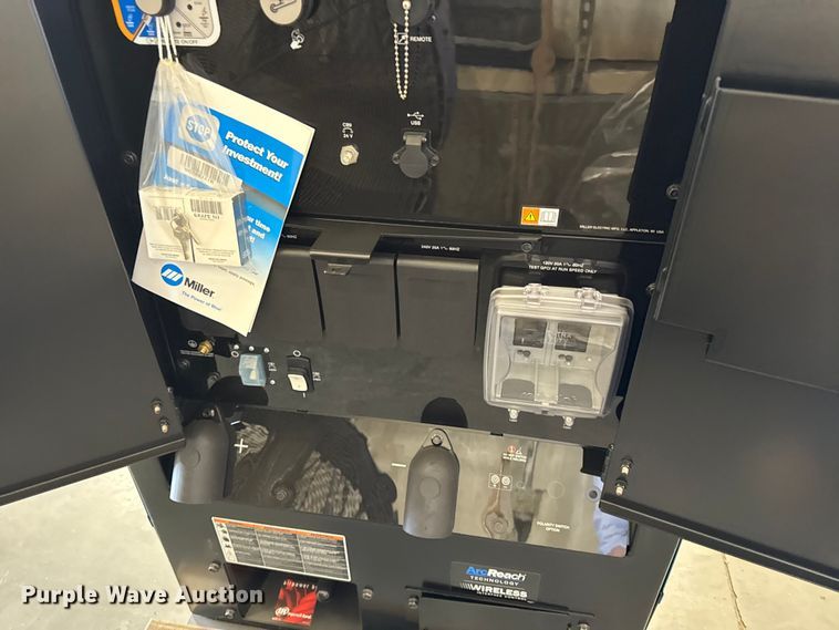 image for item EV7523 Miller Big Blue 600 Air Pak welder/generator