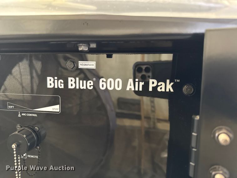image for item EV7523 Miller Big Blue 600 Air Pak welder/generator