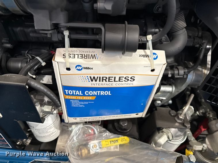 image for item EV7523 Miller Big Blue 600 Air Pak welder/generator