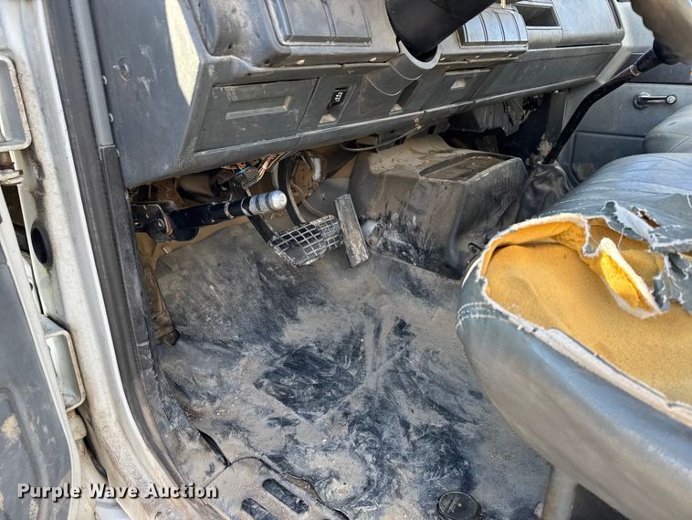 image for item FB0704 1997 Chevrolet C6 flatbed truck