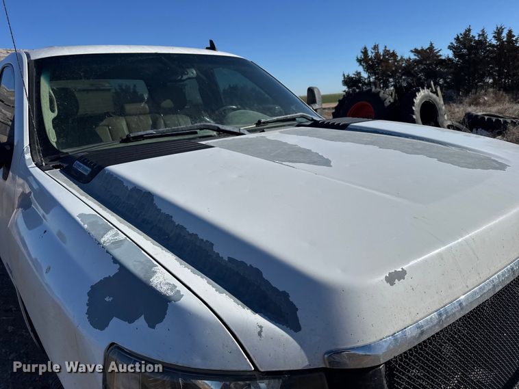 image for item FB0904 2008 Chevrolet Silverado 2500HD Crew Cab pickup truck