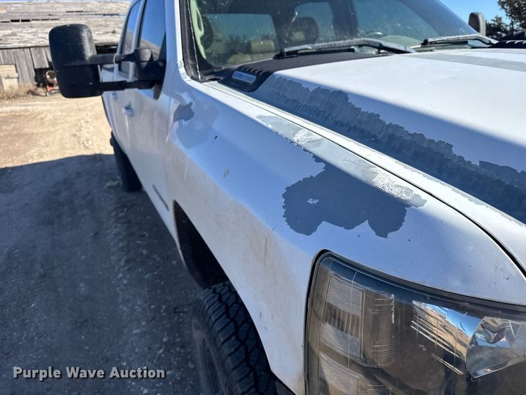 image for item FB0904 2008 Chevrolet Silverado 2500HD Crew Cab pickup truck