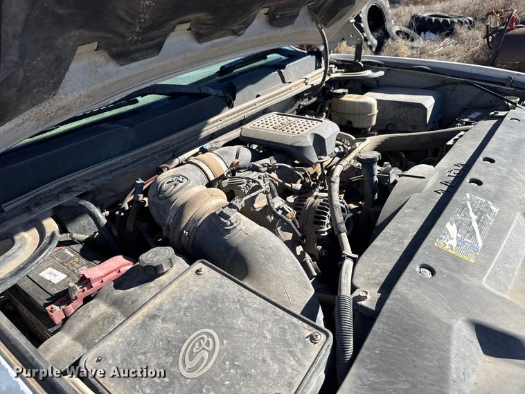 image for item FB0904 2008 Chevrolet Silverado 2500HD Crew Cab pickup truck