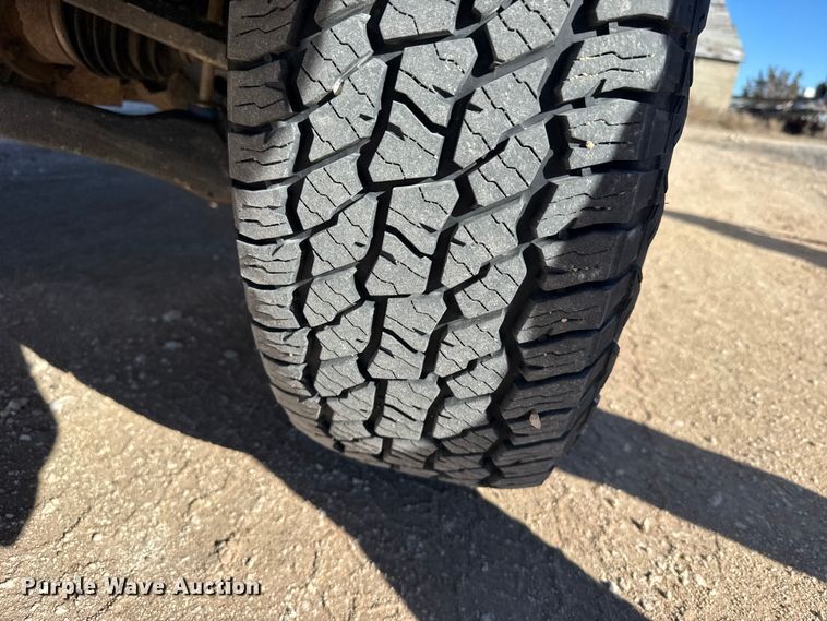 image for item FB0904 2008 Chevrolet Silverado 2500HD Crew Cab pickup truck