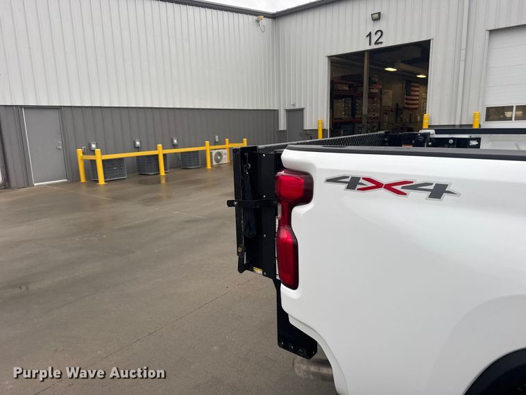 image for item FB0932 2022 Chevrolet Silverado 2500HD pickup truck