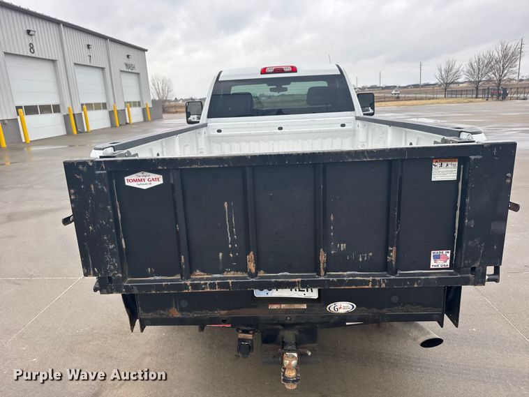 image for item FB0932 2022 Chevrolet Silverado 2500HD pickup truck