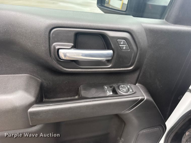 image for item FB0932 2022 Chevrolet Silverado 2500HD pickup truck