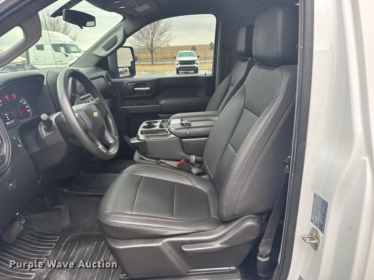 image for item FB0932 2022 Chevrolet Silverado 2500HD pickup truck