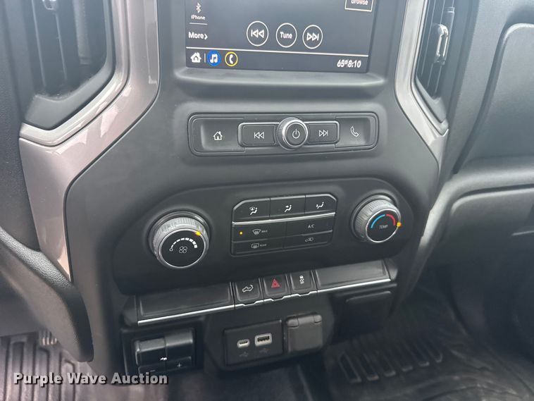 image for item FB0932 2022 Chevrolet Silverado 2500HD pickup truck