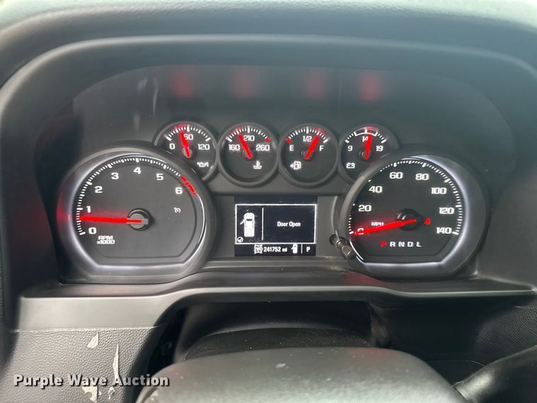 image for item FB0932 2022 Chevrolet Silverado 2500HD pickup truck