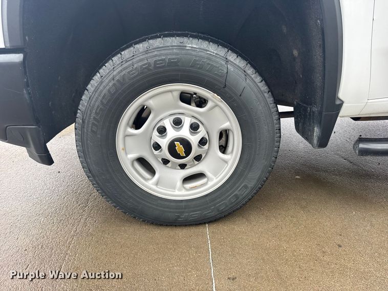 image for item FB0932 2022 Chevrolet Silverado 2500HD pickup truck