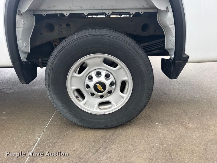 image for item FB0932 2022 Chevrolet Silverado 2500HD pickup truck