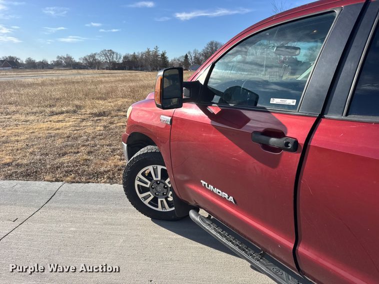 image for item FB0947 2010 Toyota Tundra Crew Cab pickup truck