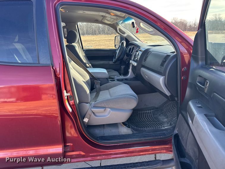 image for item FB0947 2010 Toyota Tundra Crew Cab pickup truck