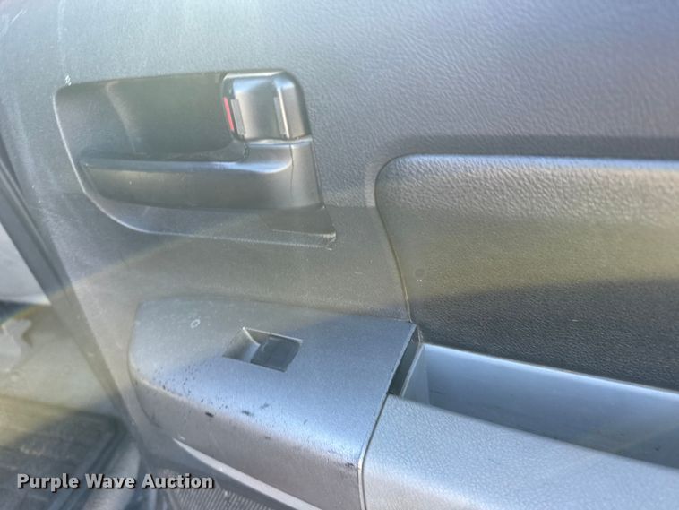 image for item FB0947 2010 Toyota Tundra Crew Cab pickup truck