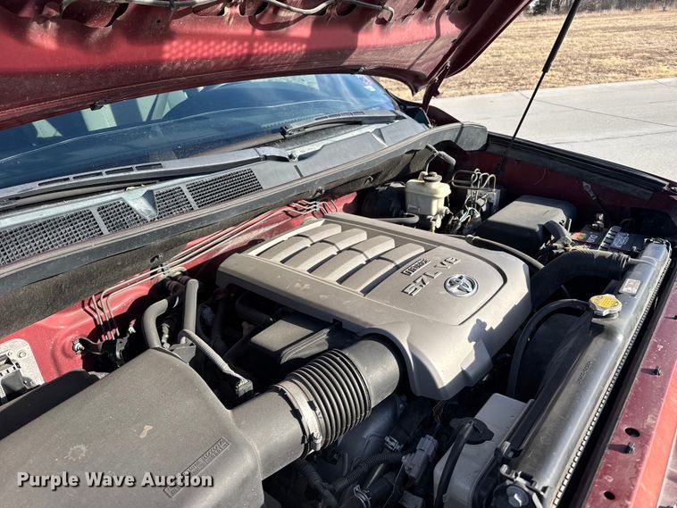 image for item FB0947 2010 Toyota Tundra Crew Cab pickup truck