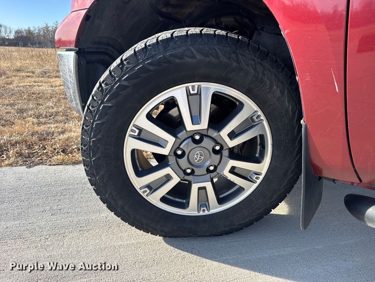 image for item FB0947 2010 Toyota Tundra Crew Cab pickup truck