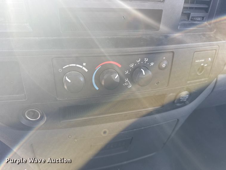 image for item FB0948 2007 Dodge Ram 1500 pickup truck