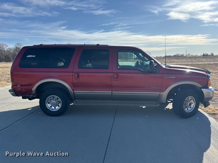 image for item FB0949 2000 Ford Excursion SUV