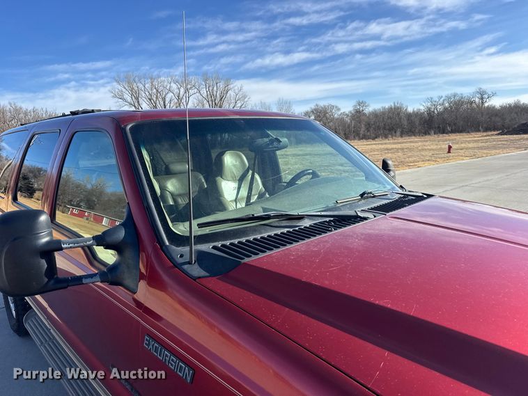 image for item FB0949 2000 Ford Excursion SUV