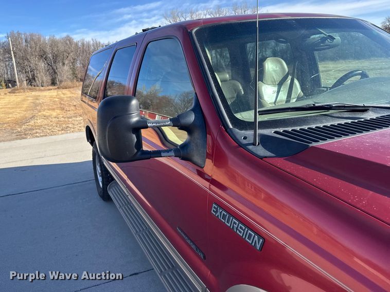 image for item FB0949 2000 Ford Excursion SUV