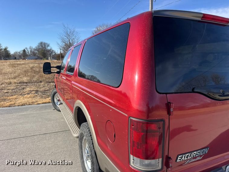 image for item FB0949 2000 Ford Excursion SUV