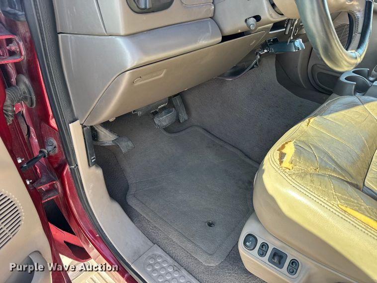 image for item FB0949 2000 Ford Excursion SUV