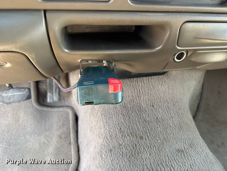 image for item FB0949 2000 Ford Excursion SUV