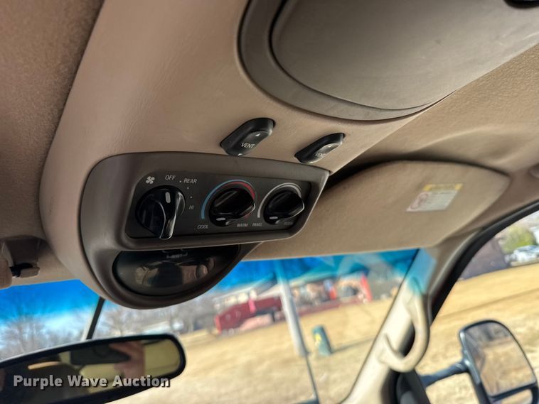 image for item FB0949 2000 Ford Excursion SUV