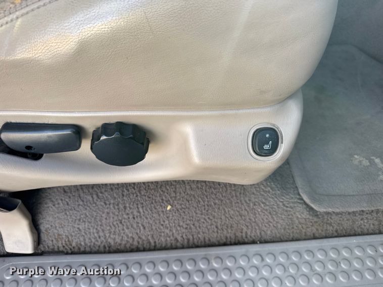 image for item FB0949 2000 Ford Excursion SUV