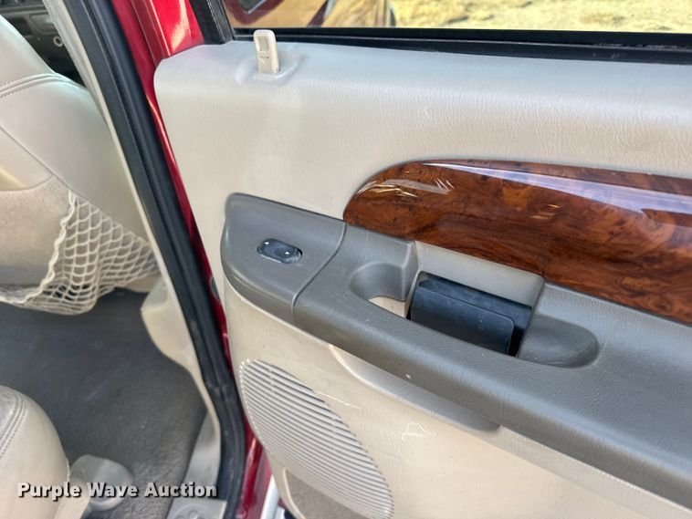 image for item FB0949 2000 Ford Excursion SUV