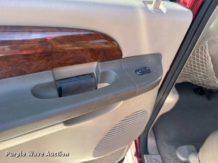 image for item FB0949 2000 Ford Excursion SUV