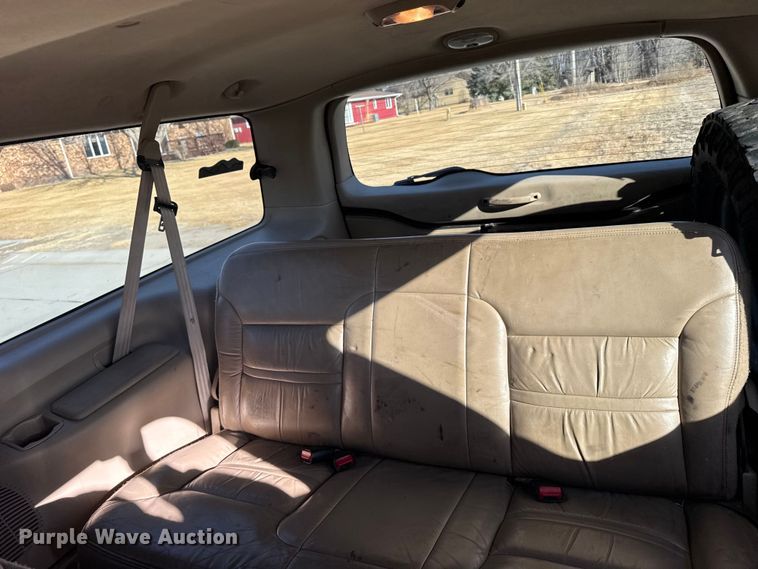 image for item FB0949 2000 Ford Excursion SUV