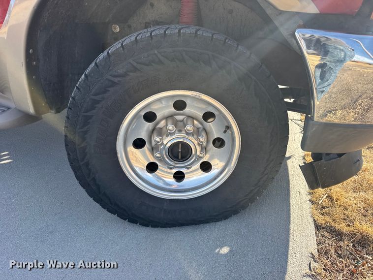 image for item FB0949 2000 Ford Excursion SUV