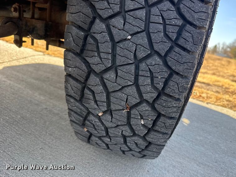 image for item FB0949 2000 Ford Excursion SUV