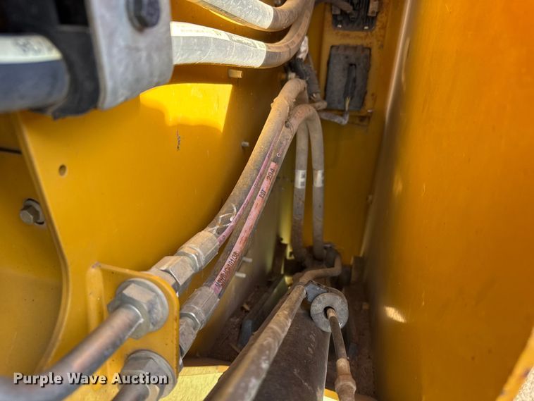 image for item FB0950 2018 Caterpillar 289D tracked skid steer loader