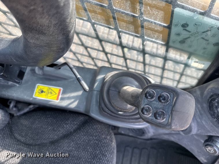 image for item FB0950 2018 Caterpillar 289D tracked skid steer loader