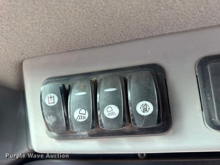 image for item FB0950 2018 Caterpillar 289D tracked skid steer loader