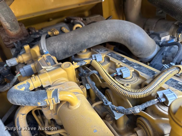 image for item FB0950 2018 Caterpillar 289D tracked skid steer loader